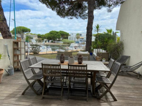 Marina avec place de bateau à port Camargue